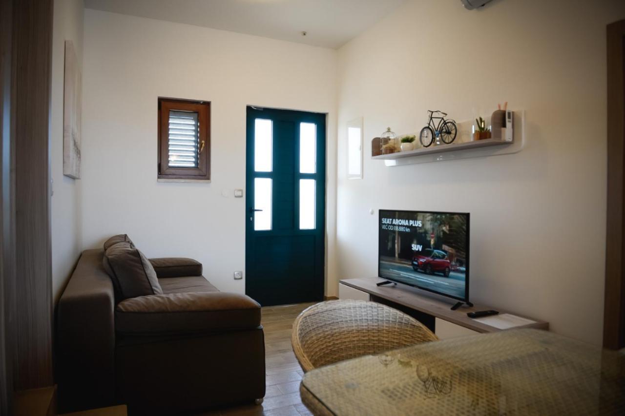 Apartment Markioli พอฟเลีย ภายนอก รูปภาพ