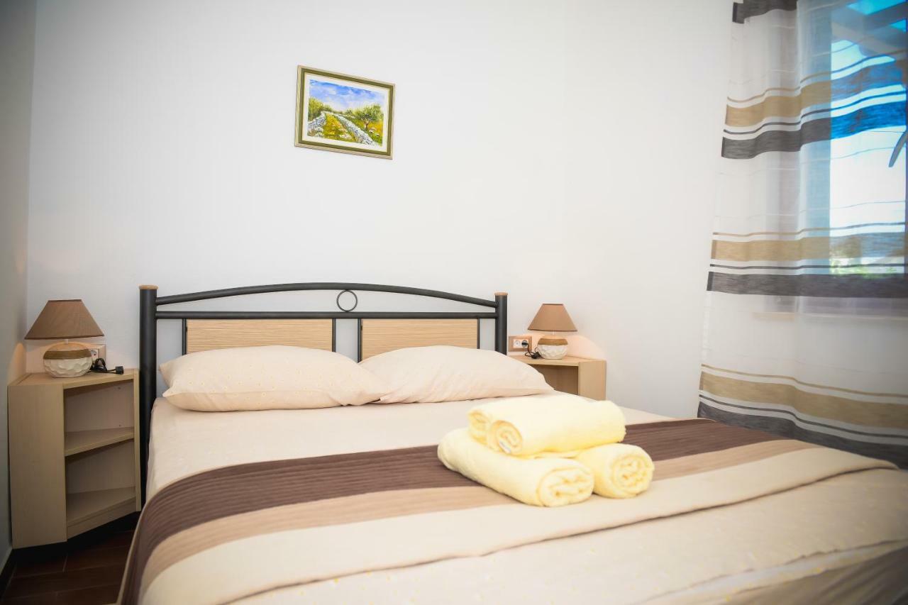 Apartment Markioli พอฟเลีย ภายนอก รูปภาพ