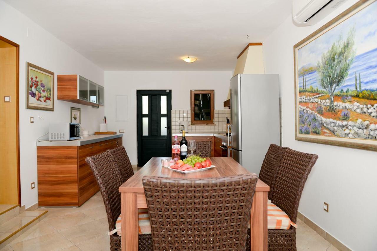 Apartment Markioli พอฟเลีย ภายนอก รูปภาพ